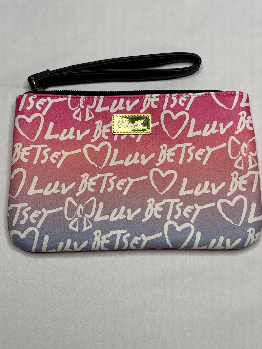 Luv Betsey by Betsey Johnson Pink Ombre Heart Wristlet Clutch Purse